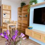 Cần tiền bán gấp trước 30/4 , 2 ngủ onsen 58m. căn hộ full nội thất có ban công hoa