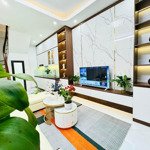 Bán nhà chiến thắng văn quán hà đông ô tô lùi cửa tránh đỗ sát nhà dt40m2 giá chỉ hơn 8 tỷ