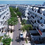 Bán nhà phố lavida residences gần hồ giá 5,9 tỷ. nhà phố có sổ hồng giá 6,3 tỷ.