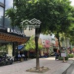 Bán căn building mặt phố xã đàn, dt 200m2 x 9 tầng, 2 mặt phố, 150 tỷ.