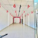 Cho thuê nhà 3 tầng, mặt tiền nguyễn tri phương, đà nẵng. dt 150m2. giá 25 triệu/tháng