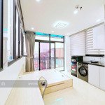 Bán tòa chdv phố đê la thành, 74m2, 8 tầng, thoáng trước sau, 14 phòng, cho thuê đạt 95 triệu/tháng