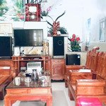 Nhà lầu trệt cách trt y tế dĩ an 500m dt61 tc 52 đường 5m 2 p. ngủ 2wc giá 2ty980 lh 0906309279