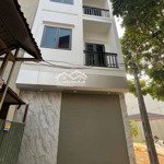 Chính chủ gửi bán nhanh nhà 3 tầng gần 70m2 tại tt. quang minh - mê linh