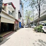 Cực ngon ! phạm văn đồng - mặt phố - ô tô đỗ - kinh doanh đỉnh - giá cực rẻ - 4 tầng - 5m mặt tiền