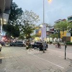 Trung kính lớn diện tích 60m x 5 tầng. ô tô vào nhà. lô 3 thoáng. 30m ra mặt phố. chủ bán gấp.