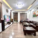 Phân lô đường láng, ngõ thông, ô tô tránh, gần phố, nhà đẹp, mặt tiền rộng, gara, 50m*5t