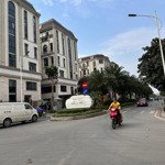 Bán gấp - lô đất 44m- mt: 4,4m- hàng xóm him lam- vạn phúc- phân lô vỉa hè- ô tô tránh- kinh doanh