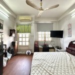 Gấp bán-khu phan xích long phú nhuận-50m2 7pn ,sát mặt tiền chỉ nhỉnh 7ty tl