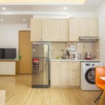 Cho thuê căn hộ dịch vụ 55m2, 12 triệu vnd tại phố linh lang, view đẹp, giá cực chất