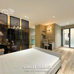Căn penthouse sang xịn mịn nằm ngay trung tâm quận 1, gần sát phố tây, chợ bến thành, dinh độc lập