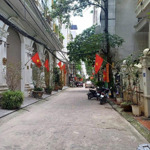 Nhà phân lô cao cấp dân trí cao đẳng cấp ngõ to như phố ô tô tránh. 2 thoáng chủ tâm huyết xây chắn