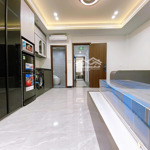 Bán ccmn dịch vọng, 106m2, 6 tầng 1 tum, 24 phòng, thang máy, dòng tiền 110tr/tháng