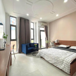 Căn hộ studio ban công, cửa sổ - bếp xa giường - full nội thất - ngay cầu lê văn sỹ