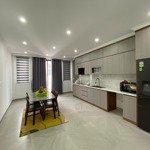 Bán nhà pl quân đội phố phùng chí kiên, hoàng quốc việt. 55m2 x 8 tầng, thang máy, ô tô vào nhà.