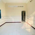 Cho thuê nhà gần chung cư đạt gia,/đường bình phú, p. tam phú, thủ đức, 5x18m, hẻm xe hơi