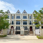 Duy nhất 1 căn bt5 kita ciputra đường 17.5m cực đẹp. bàn giao ngay 4 tầng + 1 hầm. đã có sổ. vay 0%