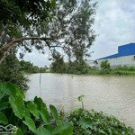 Bán đất mặt tiền sông vàm thuật ngay trường tô ngọc vân. dt 18m x 55m đường xe tải 7m, giá 26 tỷ