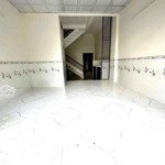 Trệt 2 lầu 4,6x15m có 3pn 2wc hẻm 8m thông nguyễn tư giản p12 gv giá 17 triệu còn bớt
