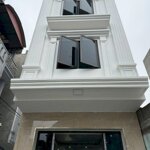 Bán nhà 3 tầng lãm hà ngõ to oto đỗ cửa ngay chợ lãm hà