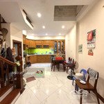 Bán nhà mặt phố lý thường kiệt vỉa hè, kinh doanh, 5 tầng, chỉ 12 tỷ 5