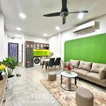 Căn hộ 1 phòng ngủ (50m2) ban công ,máy giặt riêng ngay lê văn sỹ quận 3