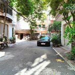 Bán đất tđc cự khối 50m2 - mặt tiền 5.2m chỉ 8 tỷ hơn. vỉa hè ô tô tránh, gần đường 24m