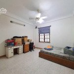 Bán gấp nhà 4 tầng đường cộng hòa, tân bình - hẻm xe tải - dt 4.5m x 18m - 15.8 tỷ.