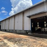 Nhà xưởng hoàn chỉnh 3 mặt tiền đường nhựa - xe container