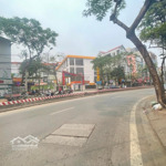 Bán nhà lô góc cầu giấy - gara ô tô - ngõ thông ô tô tránh - kinh doanh sầm uất