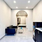 1 phòng ngủ tách riêng biệt bếp - cửa sổ ban công thoáng mát thân thiện với pet