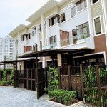 Bán rẻ 2 tỷ. nhà mặt tiền vip kdc dương hồng, tặng nội thất 2 tỷ. bình chánh