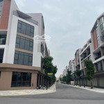 Liền kề xẻ khe vinhomes ocean park 3 có đáng để sở hữu ?