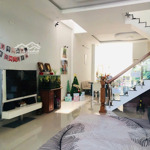 Bán nhà 3 tầng gần đường lê hy cát, khu nam việt á, khuê mỹ. bề ngang 5m7 rất đẹp
