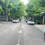 Bán biệt phủ vườn đào, trái tim tây hồ 231m2, thang máy tiện ích ngập tràn giá 129 tỷ.