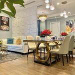 Chính chủ cần bán gấp căn 80m2 tòa park 8 times city giá 7.6 tỷ. lh 0979702442