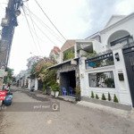 Bán căn nhà hxh ngang 5,6m mặt tiền đường. ngay nút giao vành đai 2. giá chỉ 7,5 tỷ còn bớt