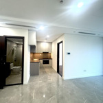 Cần bán căn 2pn s 80m2, ban công đông bắc cửa vào hướng tây nam tầng trung view thoáng