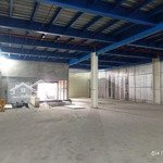 Cần cho thuê kho bình thạnh 240 m2 - có gác - giá 35tr - đường xe tải 5 tấn vào tận kho