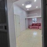 Cần bán gấp căn hộ tập thể tầng 1 - 42 phố triều khúc