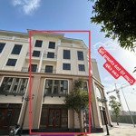 Cần bán gấp căn shophouse áp góc sát 10 tòa cc masteries vhocp3 mặt tiền 6m