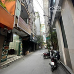 Bán gấp nhà đường láng hạ. 5 tầng. ô tô đỗ cửa, ngõ thông, kinh doanh. nhỉnh 18 tỷ