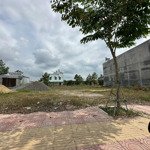 Duy nhất 1 lô 210m2, cạnh làng đại học lt shr, ngay đường chính về sblt, full thổ, giá 2 tỷ 8
