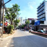 Hơn 8 tỷ phân lô lạc long quân - 7 tầng thang máy - oto đỗ cửa - mt 3,8m