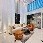 đường 8m thông - nhà có thang máy