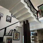 Siêu phẩm hiếm nhà 2 tầng mặt tiền đường 7,5m- sát cầu sông hàn -khu vip dân trí cao chỉ 8,58 tỷ