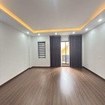 Bán nhà 5 tầng 30m phú diễn gần các trường đại học giá chỉ 6,35 tỷ
