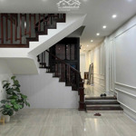 Nhà đẹp gần phố, chợ, trường, 90m2, 5 tầng, thang máy, mt4,5m, full nội thất, thang máy
