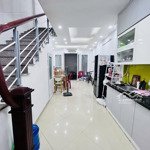 Ban gấp nhà thái hà 40m 5 tầng-mt4m,vài bước ra phố,tiện ích, ngõ nông -9.x tỷ