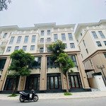 Cần bán căn thời đại 60m2 đã hoàn thiện 2 tầng có dòng tiền cho thuê luôn lh 0919579335